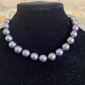 A pearly gold black necklace 17 inches long excellent condition beautiful